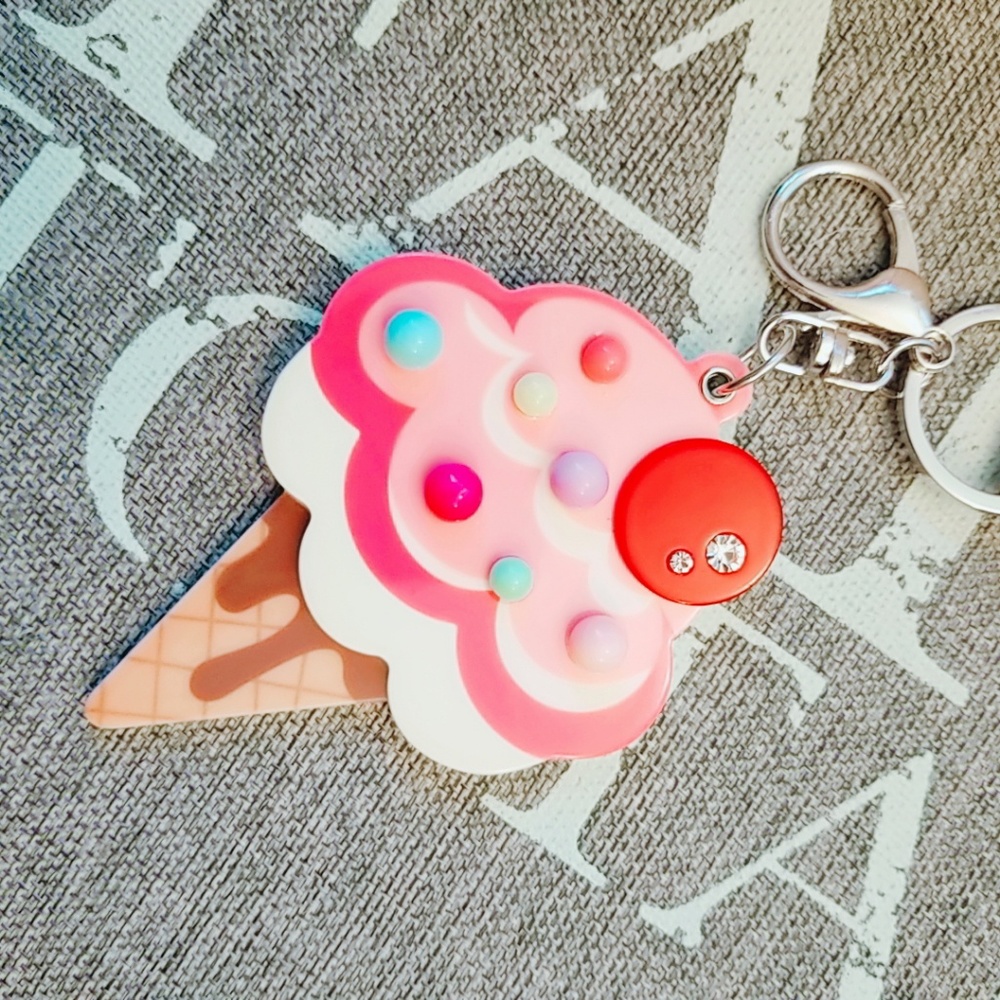 Icecream keychain with mirror 💕